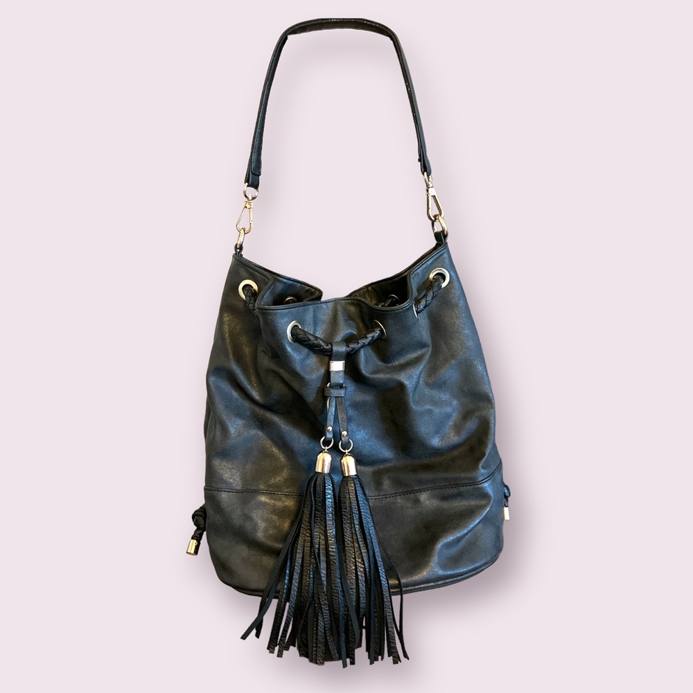 Bucket bag